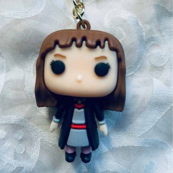 NWT Hermione Granger Bracelet Wristlet Keychain Harry Potter Hogwarts Gryffindor - Picture 4 of 10